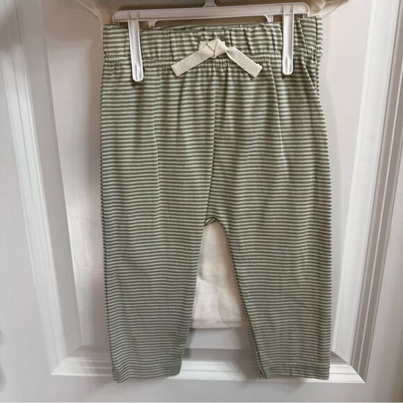 New- Carter’s 3 Piece Green Striped 100% Cotton Layette Set Size 9 Months - Picture 3 of 8